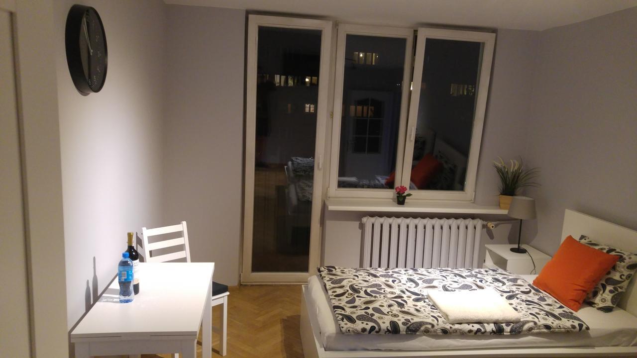 Rent0Nline Niepodleglosci Rooms Metro 华沙 外观 照片