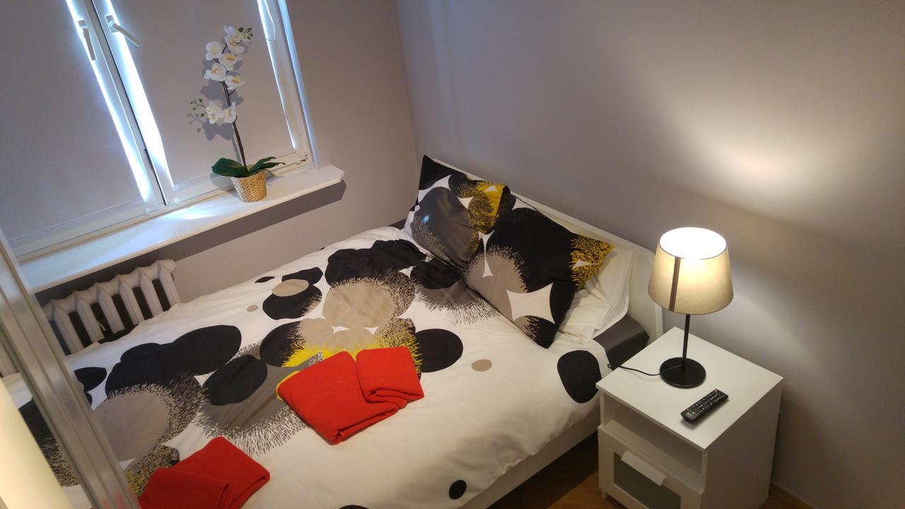 Rent0Nline Niepodleglosci Rooms Metro 华沙 外观 照片